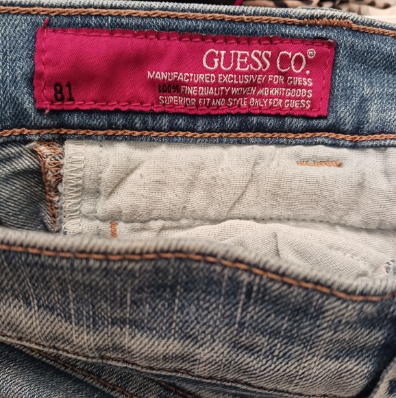 Y2K Guess zippered capri Jeans😱🤯😍😍 - Picture 7 of 16